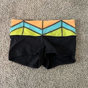 Lulu lemon spandex shorts - no longer produced pattern! Size 4